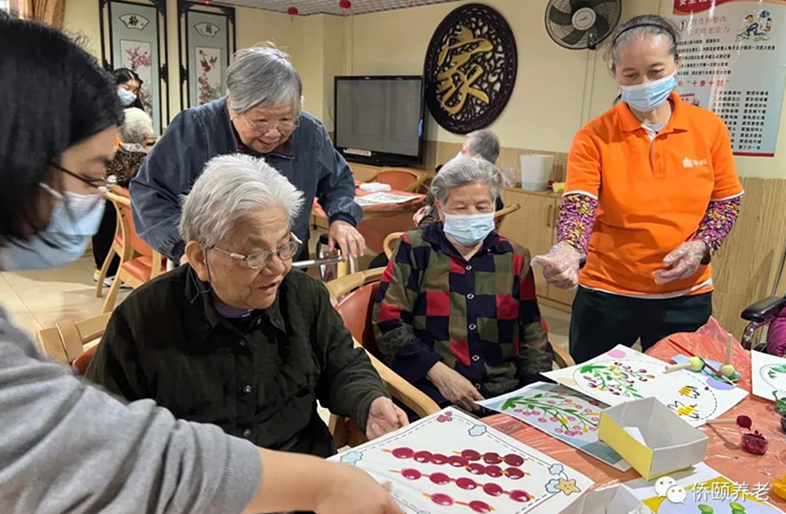 海绵印章画活动11.jpg