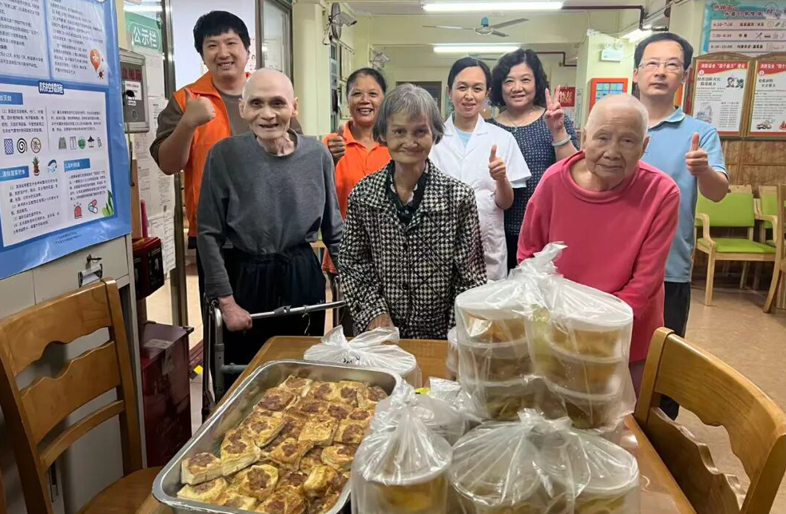暖心暖胃！爱心人士柳女士双节前为侨颐园养老院加餐送温情