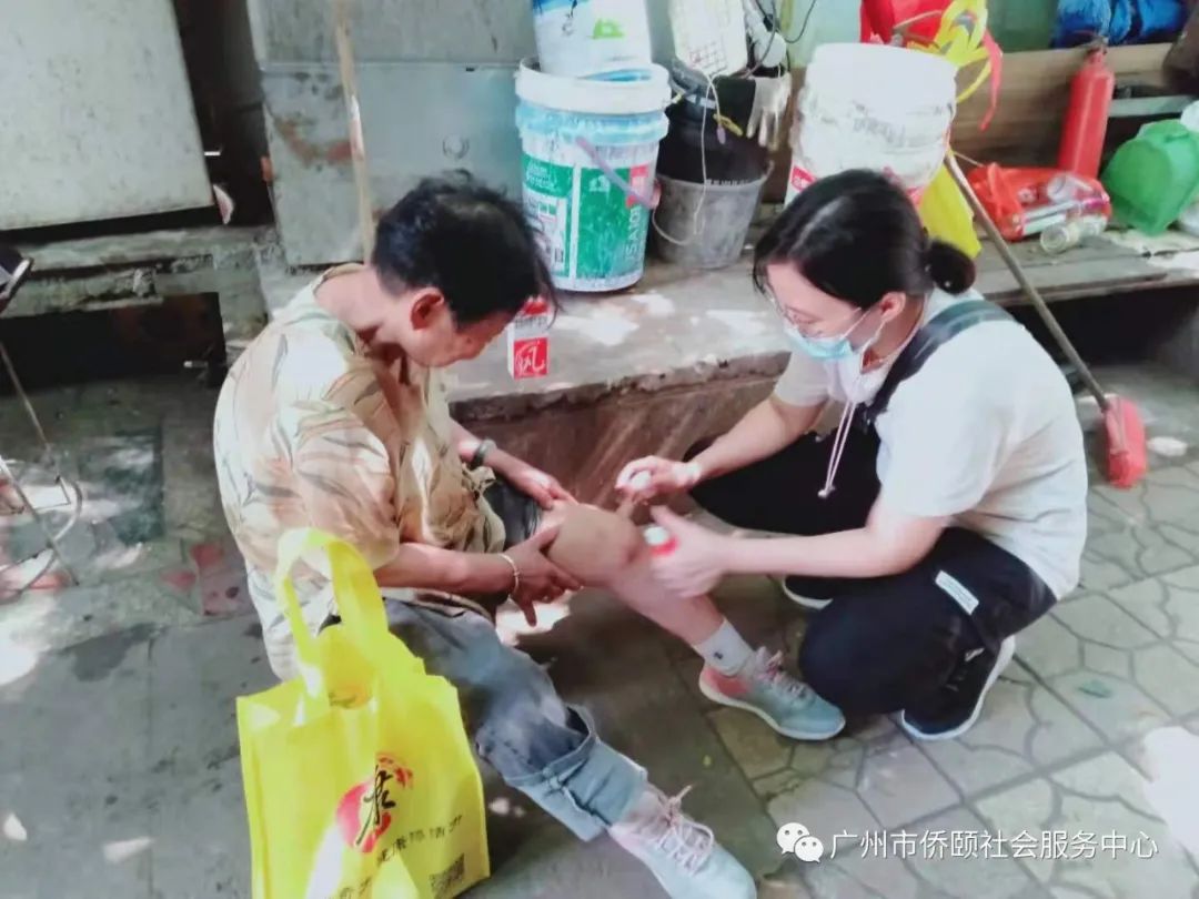 情暖中秋 | 六榕街东风社工站联合爱心企业开展“关爱长者健康，守护幸福生活”慰问活动(图6)