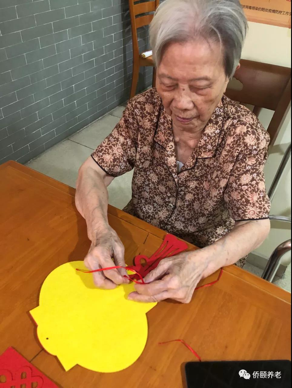 张灯结彩迎国庆，欢声笑语在红升(图4)